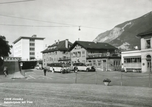 Chur Bahnhofplatz mit Post 1970
